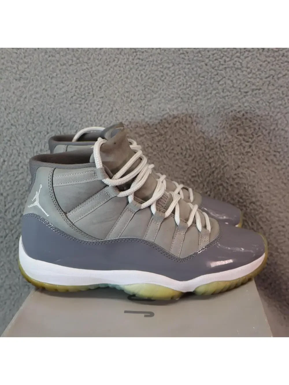 Jordan 11 Retro Men's Size 10 Grey CT8012-005